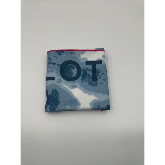 Peloton Yoga Towel Tye Dye Patters 75 x 26 Microfiber Towel Absorbent Blue - Picture 2 of 10